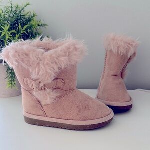 The Children's Place Pink Furry Kids Boots Size 6